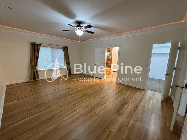 Building Photo - 5245 Jupiter Hills Dr