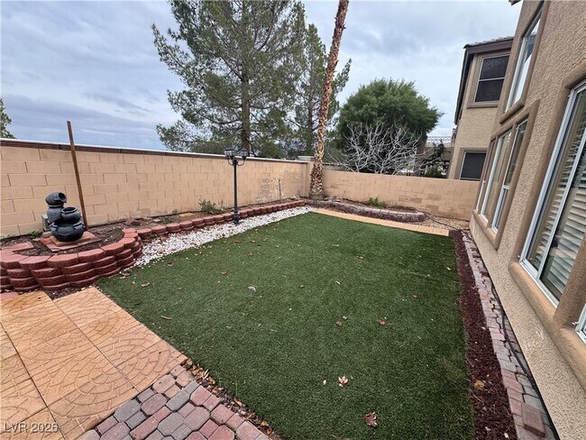 Building Photo - 332 Glistening Cloud Dr