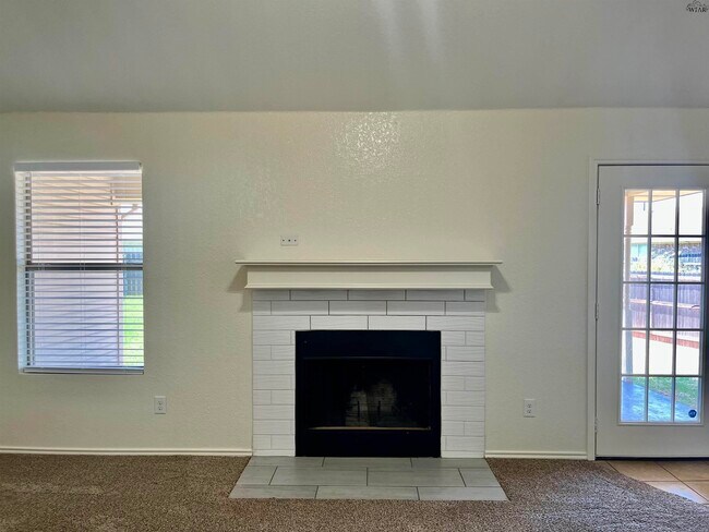 Building Photo - 5440 Carlson St
