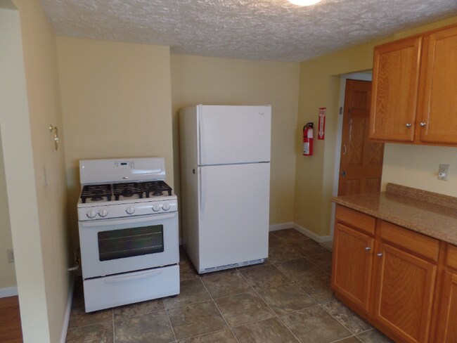 Building Photo - 669 Brown St