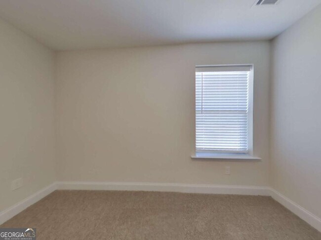 Building Photo - 615 Cantrell Dr