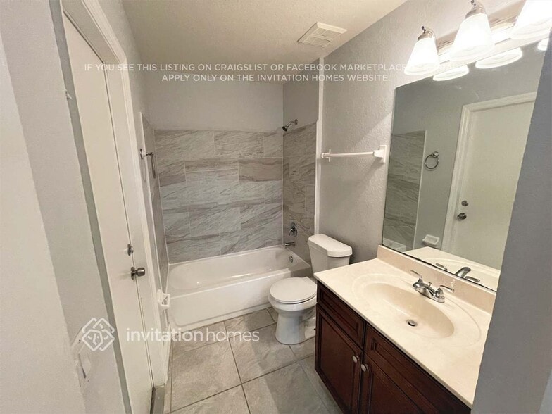 Building Photo - 23283 Mulligan Ave