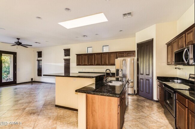 Building Photo - 3806 E Sunstream Way