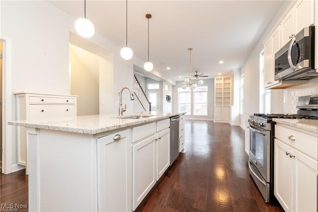 Building Photo - 1455 W 32nd St