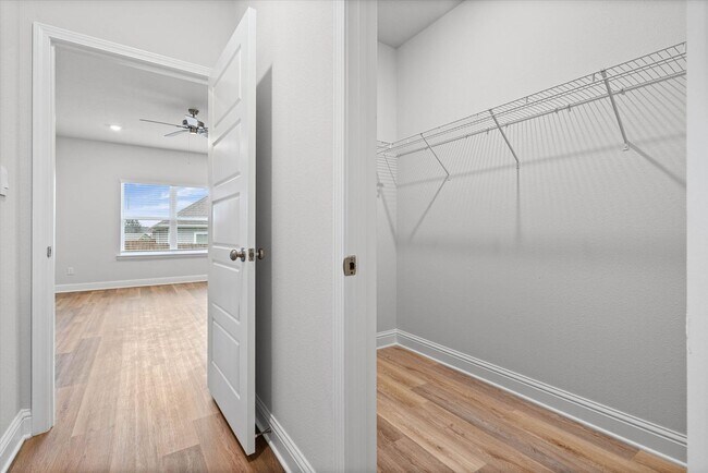 Building Photo - 7307 Hawkins Mnr