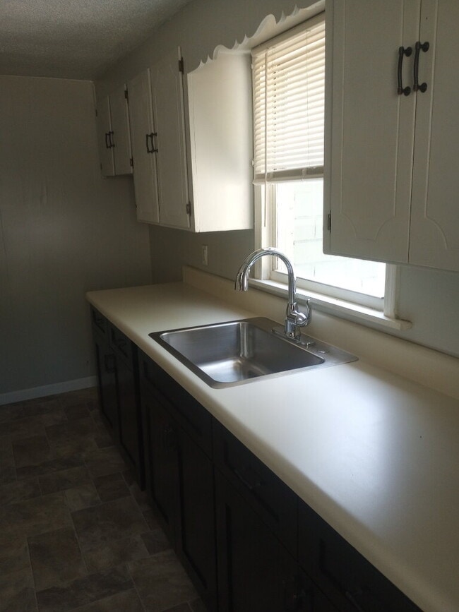 Building Photo - "Charming 2-Bedroom Home with Hardwood Elegance in Spartanburg!"