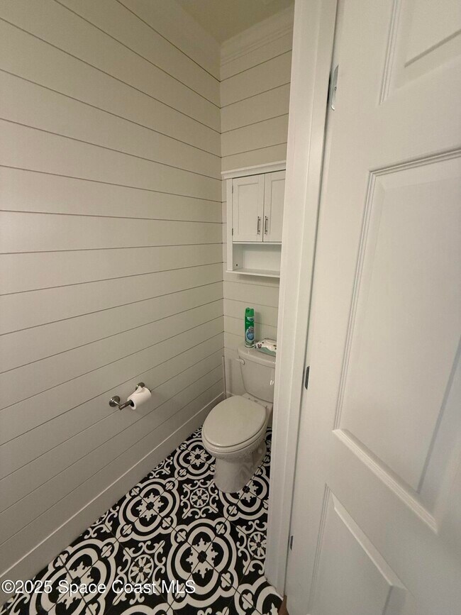 Building Photo - 1120 Swiss Pointe Ln
