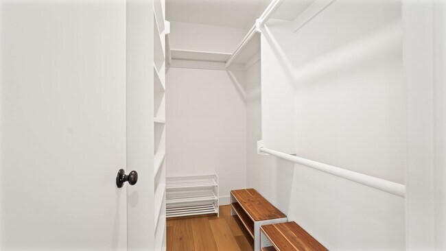 Building Photo - Larkspur Duplex