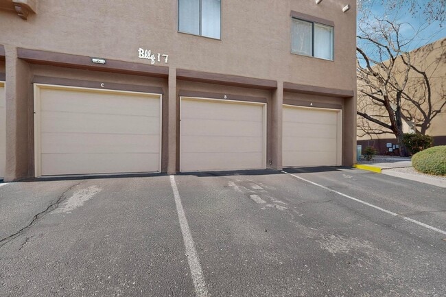 Building Photo - Prospectors Point NE Condo 2 Bedroom, 2 story, 1 1/2 Bath, 1 car garage