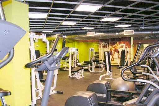 Building Photo - Beautiful Apartment on E Kiowa- all utilities included!!