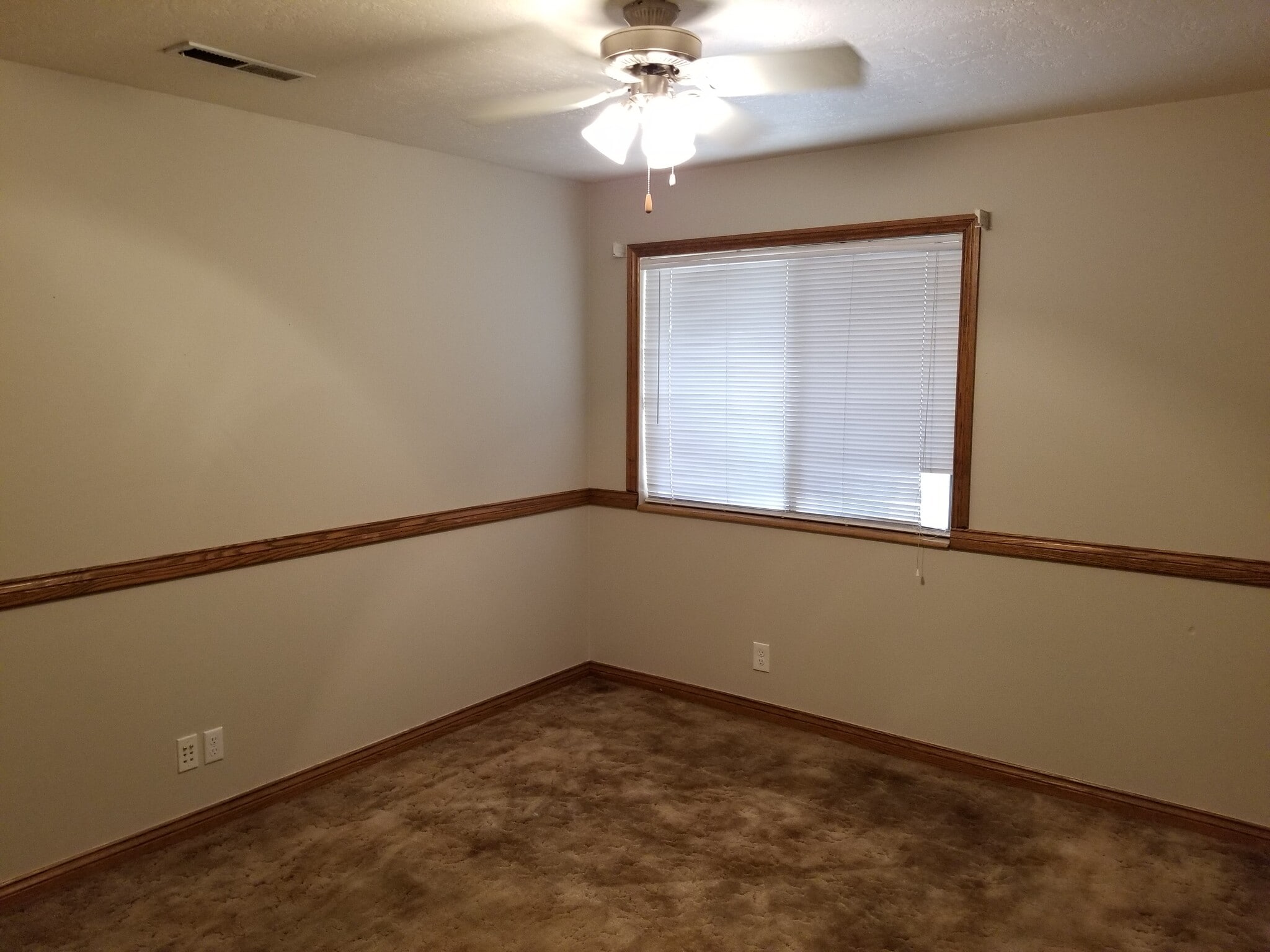 Bedroom 2 - 389 N Donlee Dr
