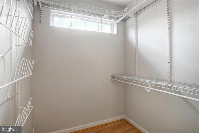 Building Photo - 43805 Sunset Terrace