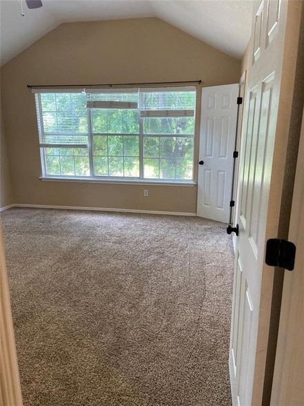 Building Photo - 613 Night Hawk Dr