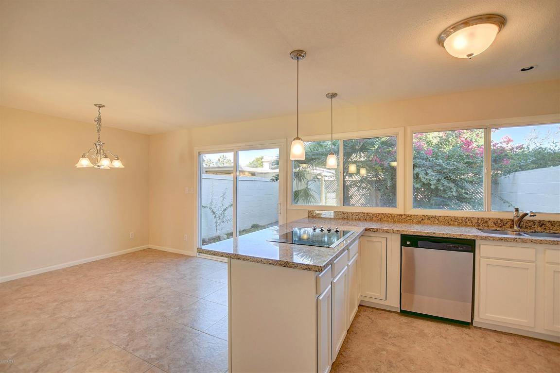 Building Photo - 8344 E Chaparral Rd