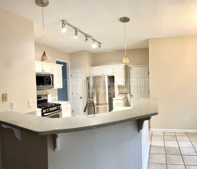 Building Photo - 335 Aolian Ct