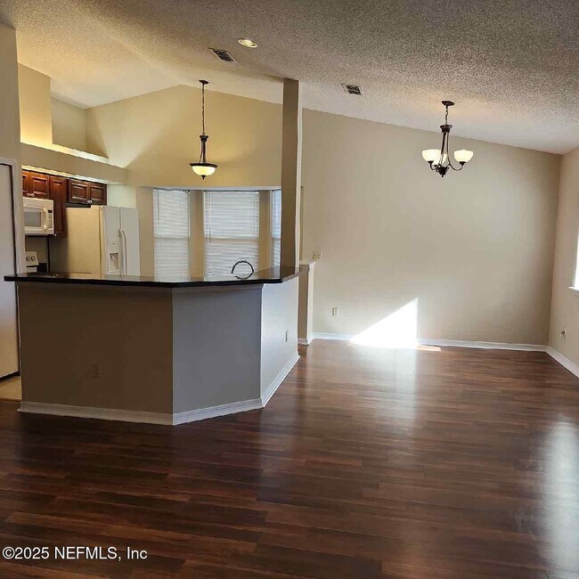 Building Photo - 2210 Captain Kidd Dr