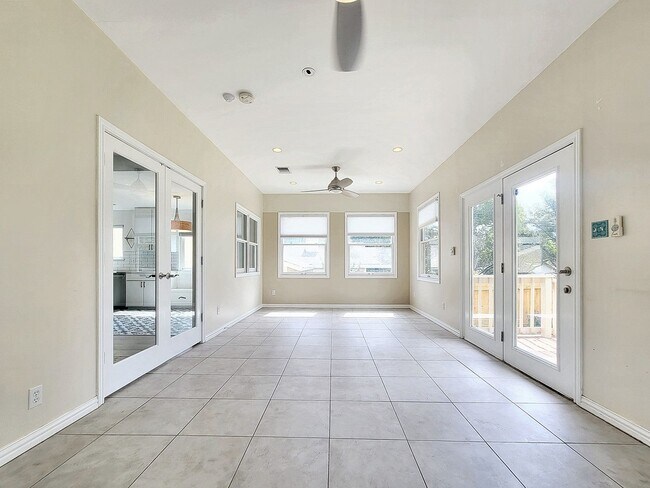 Building Photo - 3/BR 2/BA Single-Level Home with Sunroom a...