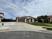 Building Photo - 3070 N Millard Ave