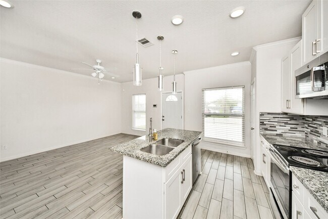 Building Photo - 7980 Ethel St