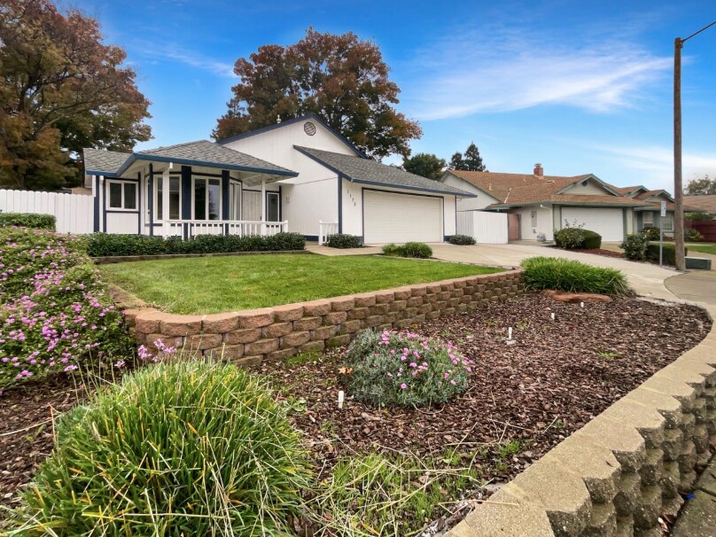 Building Photo - 1172 Willow Creek Dr