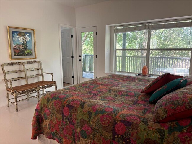 Building Photo - 338 Sailmaster St