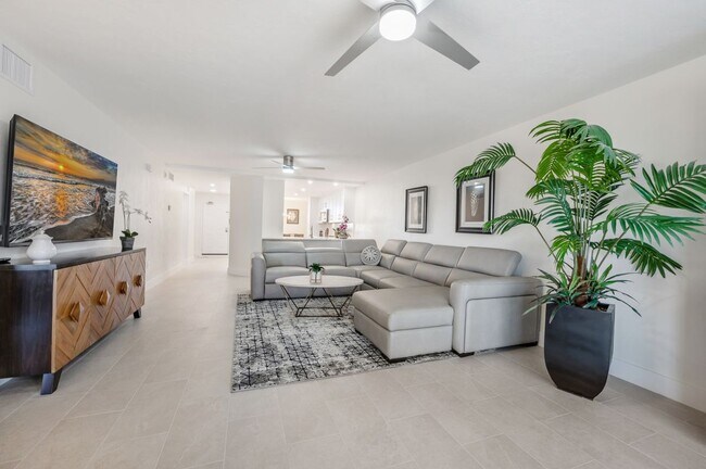 Building Photo - 11118 Gulf Shore Dr