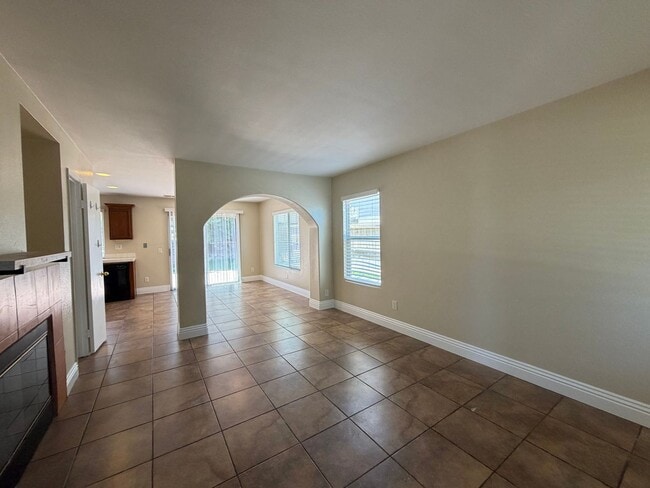 Building Photo - Two-story home in Eastlake