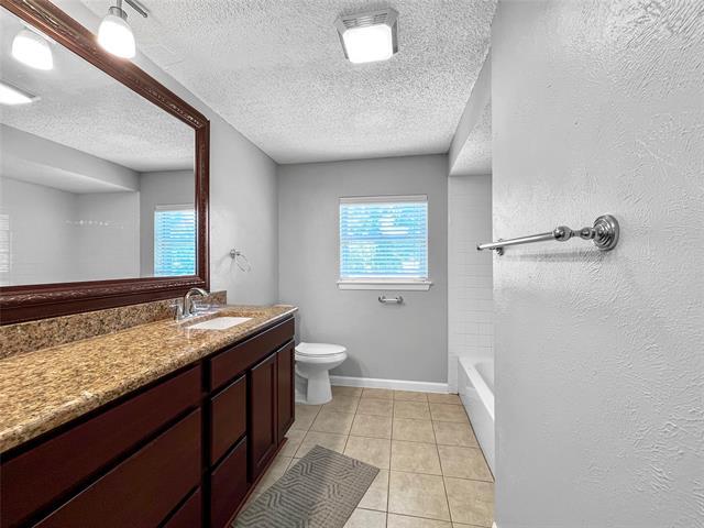 Building Photo - 739 Loganwood Ave