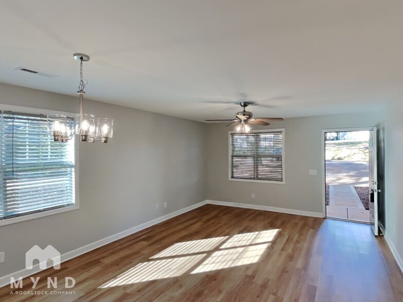 Building Photo - 1109 Old Charlotte Rd