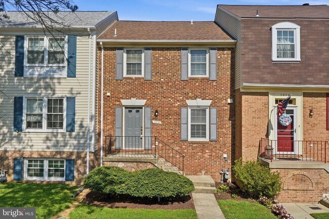 Building Photo - 7978 Revenna Ln