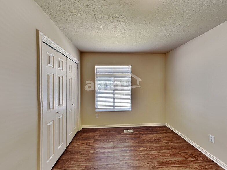 Building Photo - 182 S 1125 W