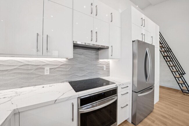 Building Photo - Newly Built Home With Loft in Downtown Palo Alto