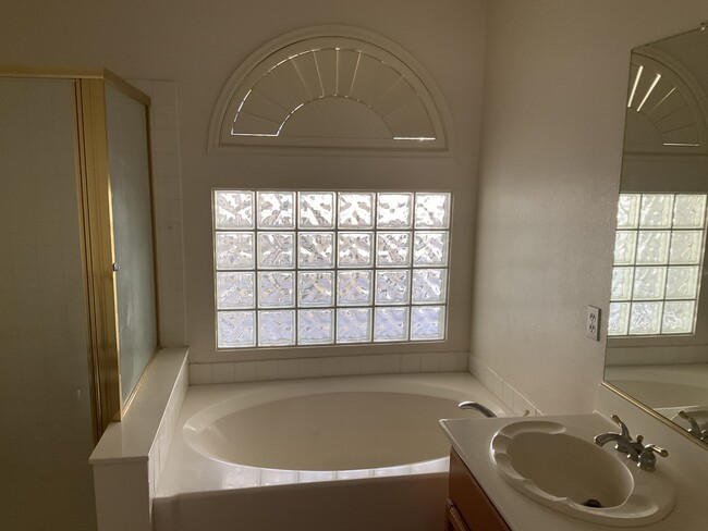 Building Photo - 9554 Adobe Arch Ct