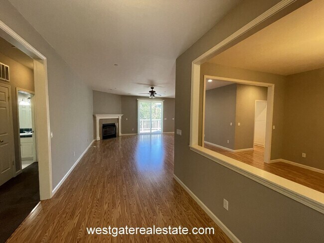 Building Photo - 786 El Paseo Dr
