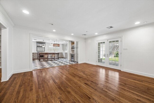 Building Photo - 5210 Meadow Lake Ln