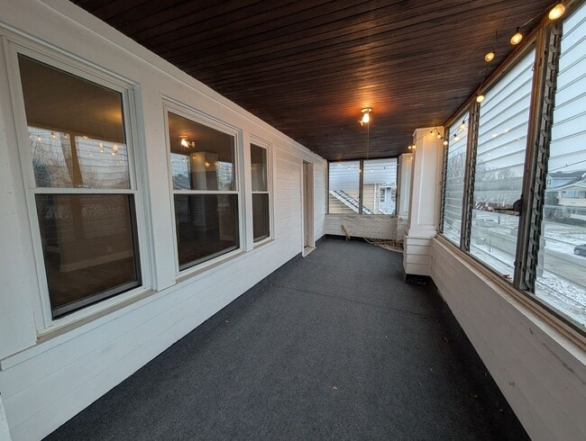 Building Photo - 2184 Wascana Ave