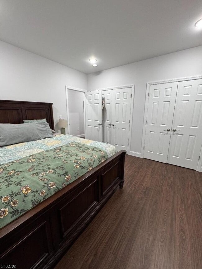 Building Photo - 528 Jefferson Ave