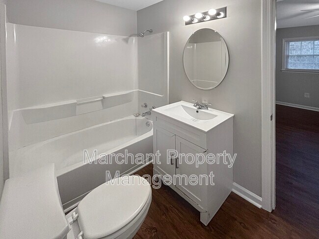 Building Photo - 87 Montague Rd