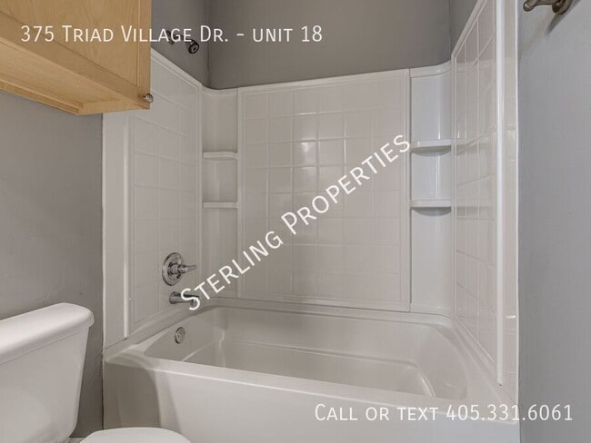 Building Photo - 375 Triad Village Dr