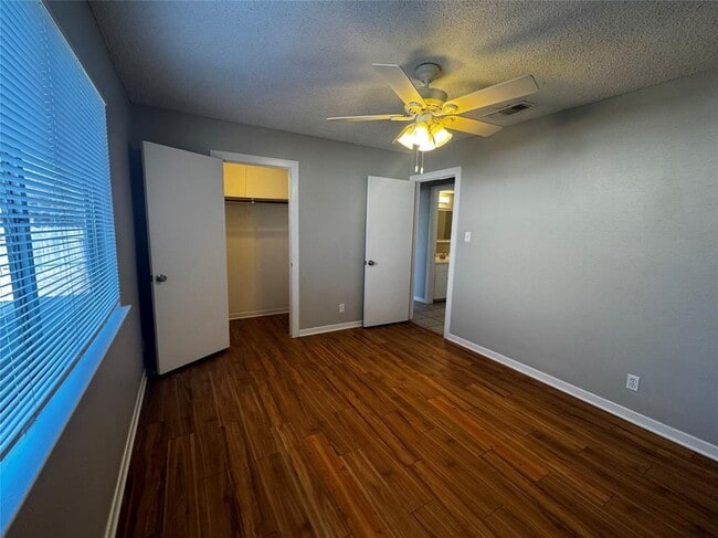 Building Photo - 5916 Cherry Loop