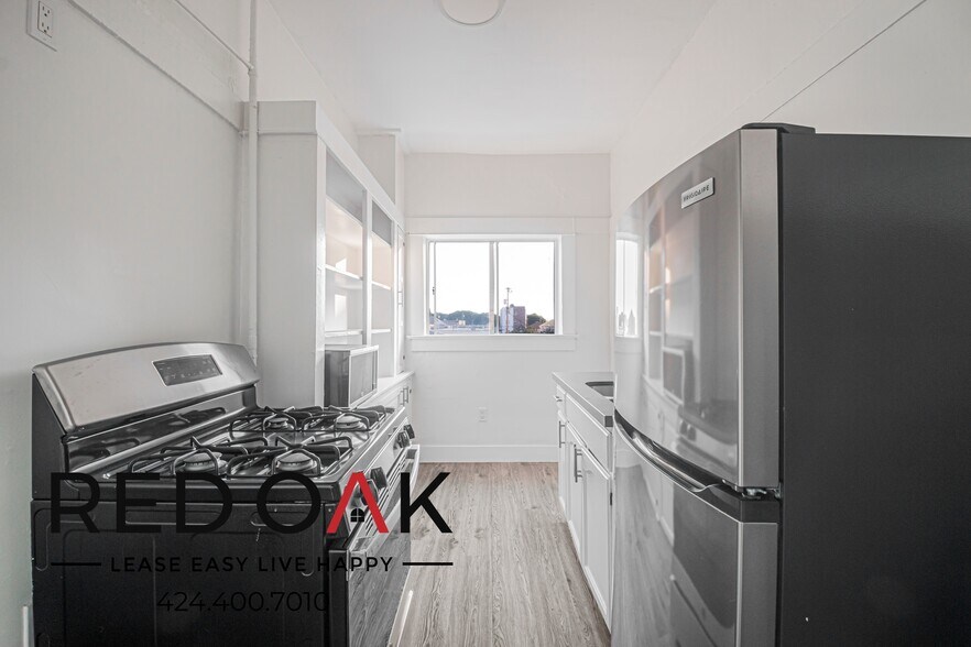 Building Photo - 2255 W 14th St