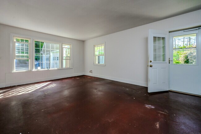 Building Photo - 124 Old Sherman Hill Rd