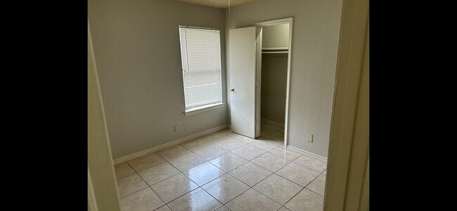 Building Photo - FOXFIRE8121