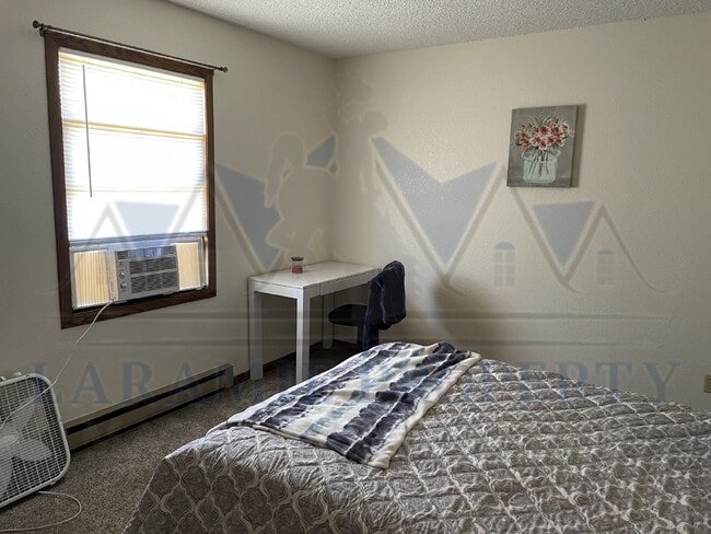 Building Photo - 1 Bed, 1 Bath Apartment