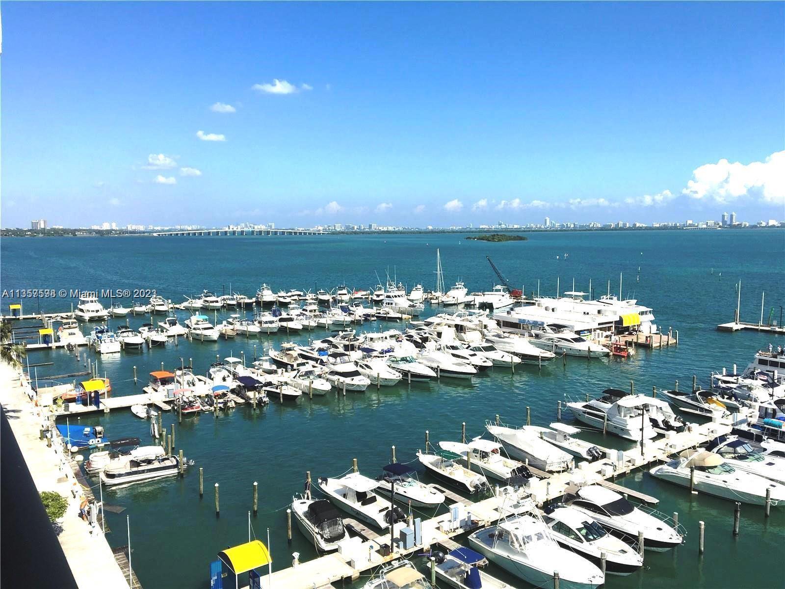 Building Photo - 555 NE 15th St