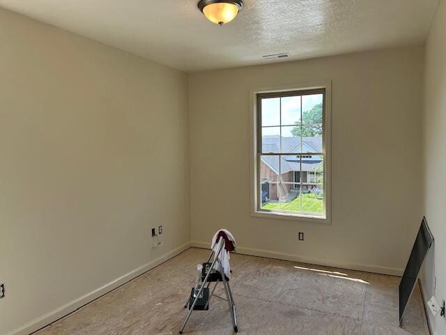 Building Photo - 220 White Oak Trace