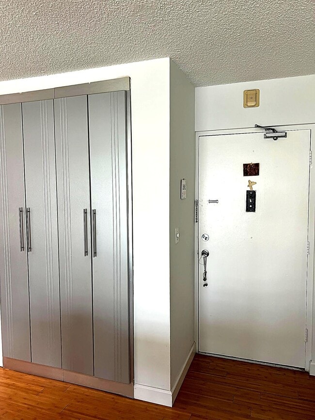 Building Photo - 3522 NE 171 St