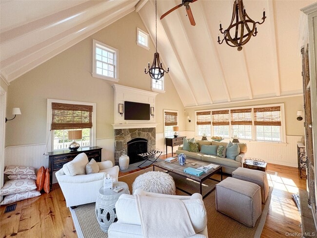 Building Photo - 112 Central Ave