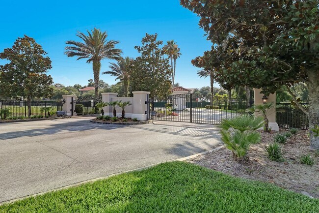 Building Photo - Townhome  in The Enclave at Summer Beach