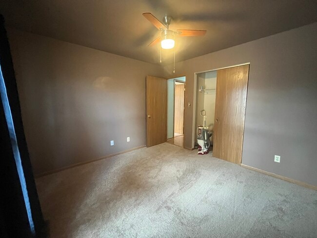 Building Photo - 965 Amberwood Pl